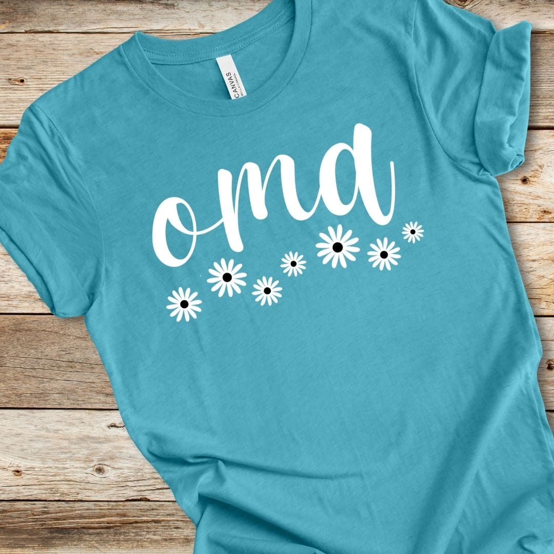 Daisy Oma Tee